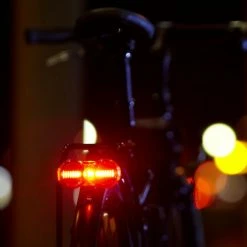 B&M Busch & Müller - Toplight Flat S - Feu Arrière Pour Vélo électrique 321/5ASDC0211 - 321/8ASDC0211 -Vélos électriques Soldes busch muller toplight flat s feu arriere pour velo electrique e 1422uxzYMEIytVJv5 3840x2160