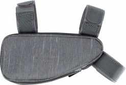Evoc - Sacoche De Cadre 0,7 L - Bikepacking 12 Evoc - Sacoche De Cadre 0,7 L - Bikepacking -Vélos électriques Soldes evoc sacoche de cadre 700 ml gris carbone perspective 5 3840x2160