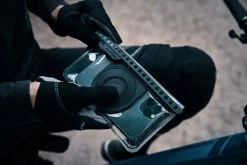 Fidlock - VACUUM - Etui Universel Pour Smartphone -Vélos électriques Soldes fidlock vacuum etui universel smartphone 4 3840x2160