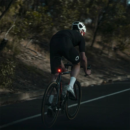 Lampe Arrière Vélo à Motifs KNOG Blinder 3 Lampe Arrière Vélo à Motifs KNOG Blinder