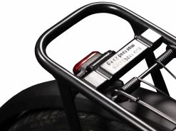 Lupine - Feu Arrière C14 G Pour Vélo électrique (montage Sur Porte-bagages Arrière) -Vélos électriques Soldes lupine feu arriere c14 g pour vae montage porte bagages arriere detail 2 3840x2160